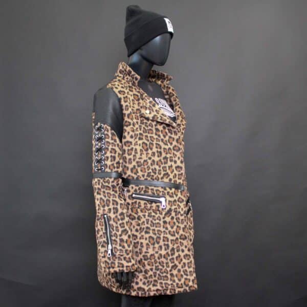 Handmade Coat: Lace-Up - Gr. L