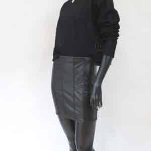 Stretch Skirt: Classic Leather (V)